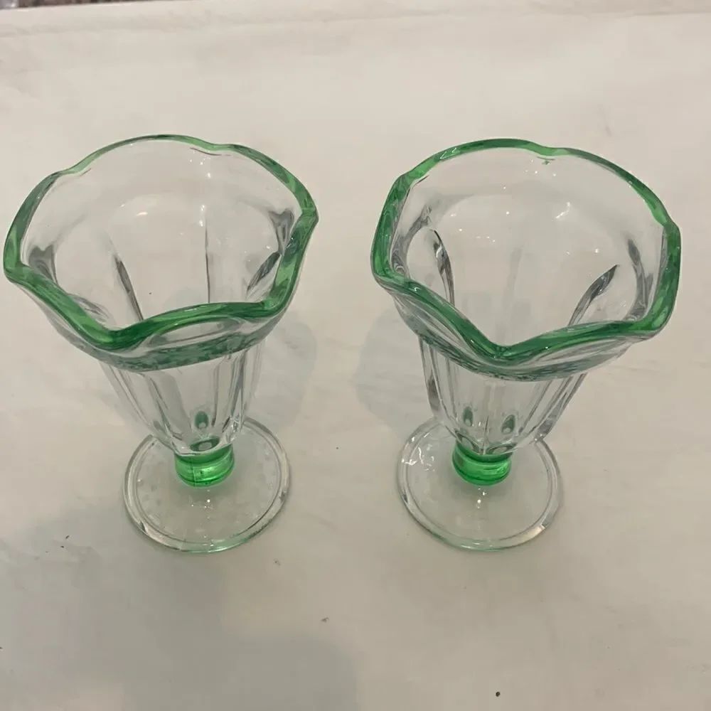 Ice Cream Sundae Green Tinted Glasses Cups Set Of 2 Included Textured Base Used